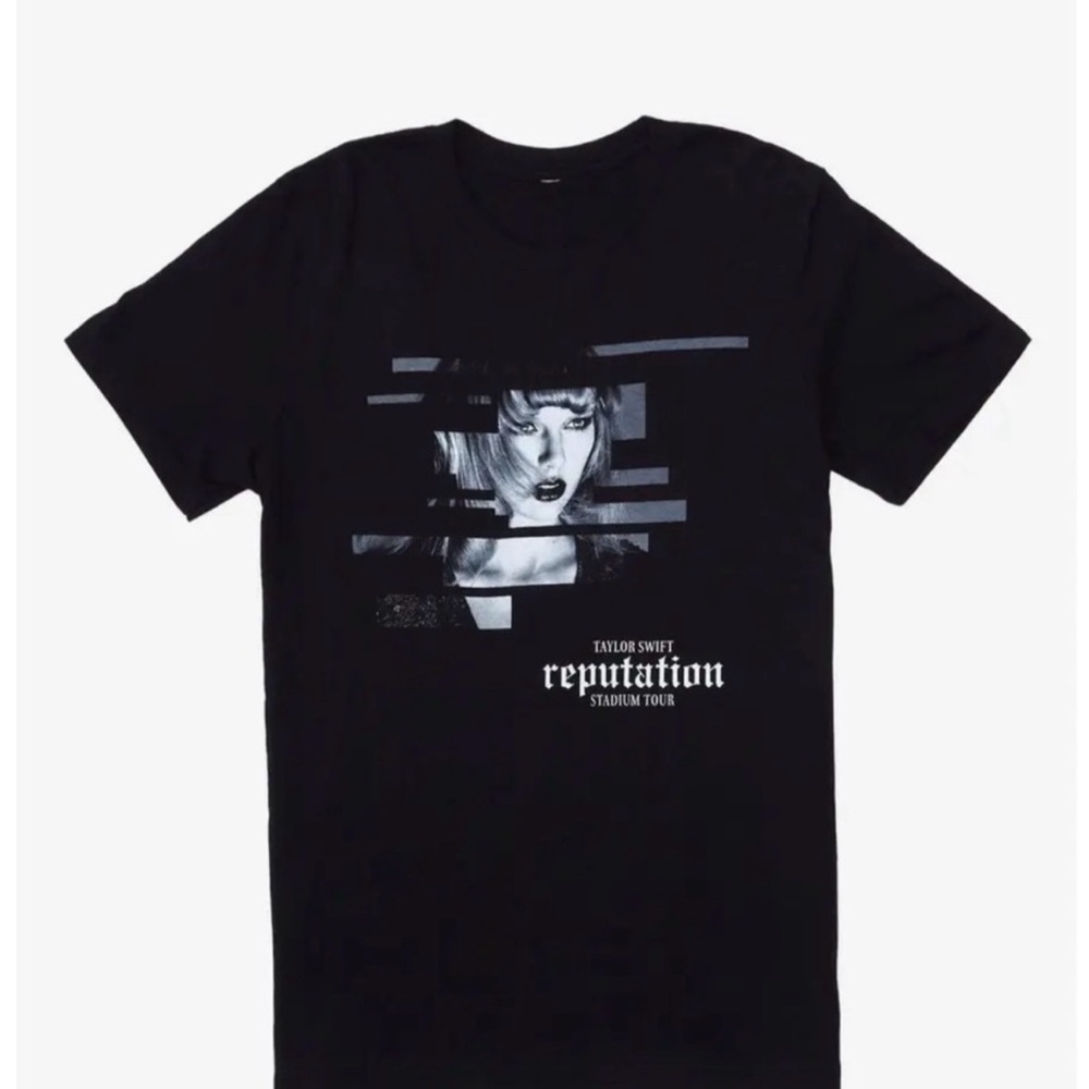Taylor Swift Black Reputation Stadium Tour Tee